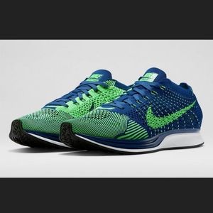 Nike Flyknit Racer 526628-403 Size 10.5